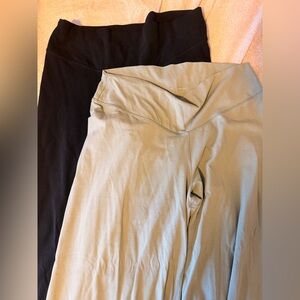 Black and Green Leggings